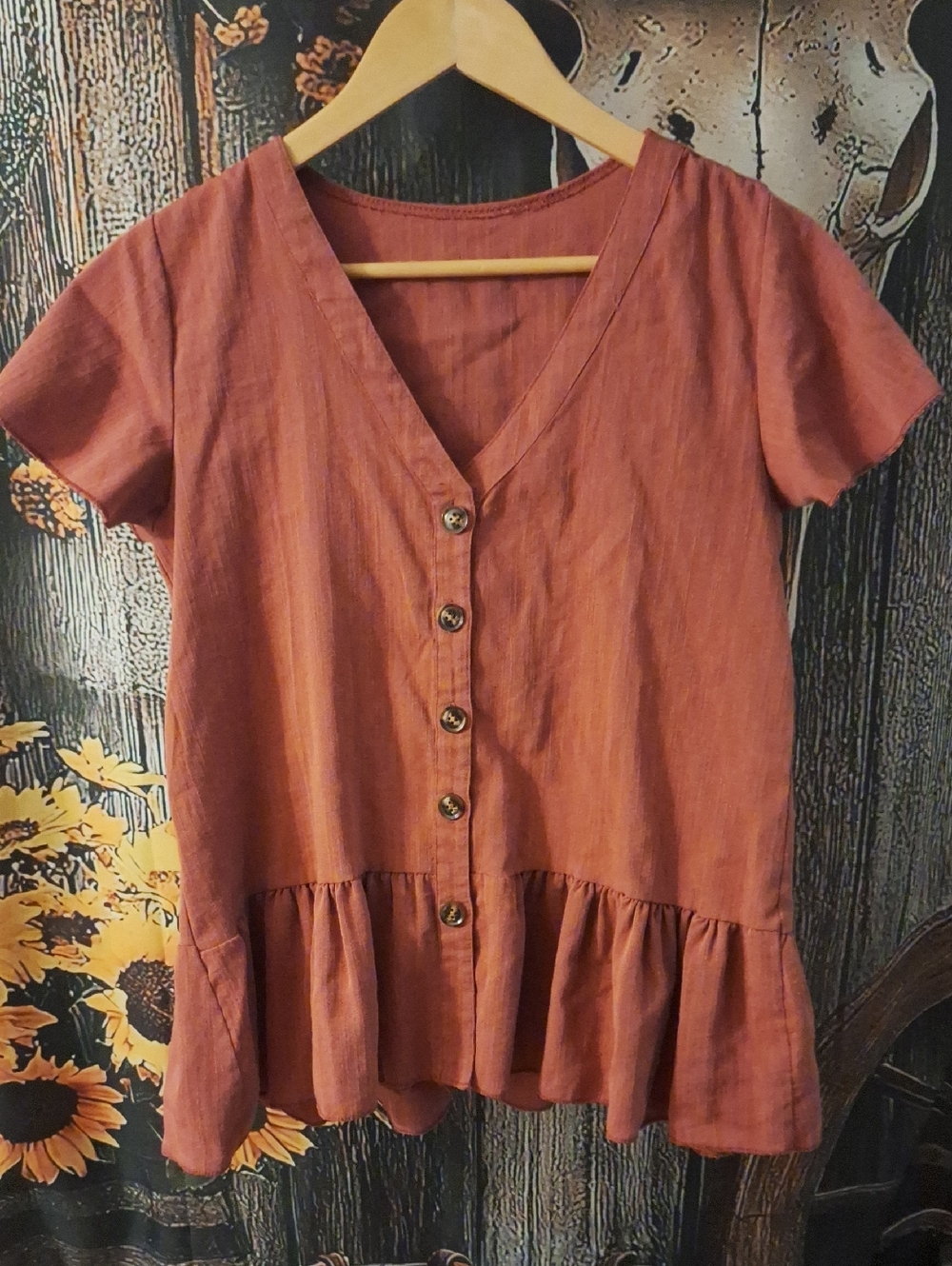 Women's Button-Front Peplum Top - Rust